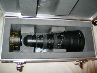 Zoom lens in box.jpg