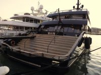 giorgio_armani_ibiza_july25_2010_02.jpg