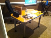 desk1.jpg