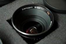 Zeiss24_front.jpg
