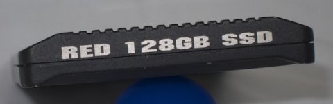RED_SSD_128GB_1.jpg