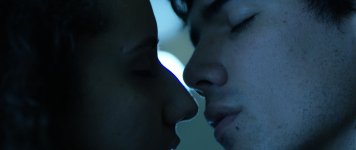 Kiss_DRAGONColor2.jpg