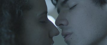 Kiss_LogFilm_DC1.jpg