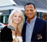 tigerwoodschristmaspic.jpg