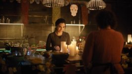 ExDStill_ALTERED_CARBON_S1_Pt2_170308_003657.jpg
