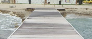 Dock-zoom-pink-green-rainbow.jpg
